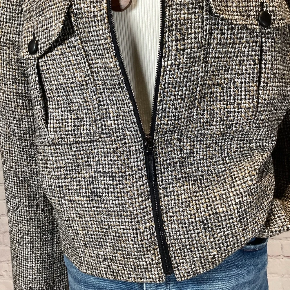 1900. Calvin Klein Cropped Blazer NWT Size 16